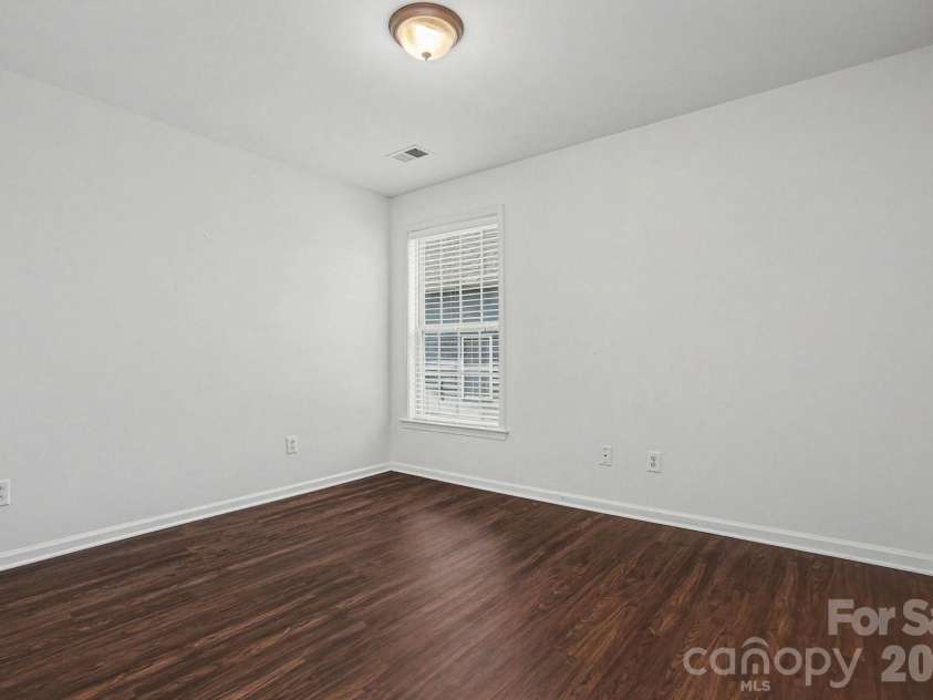 11310 Glenstone Court, Charlotte, NC 28269.  MLS# CAR4389158, YatesRealty ID 31121. 