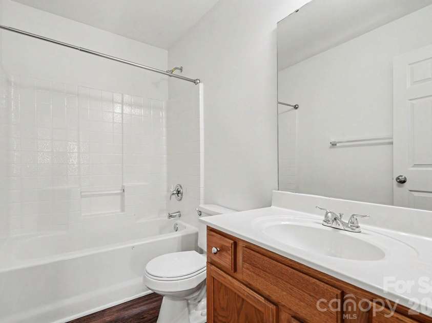 11310 Glenstone Court, Charlotte, NC 28269.  MLS# CAR4389158, YatesRealty ID 31121. 