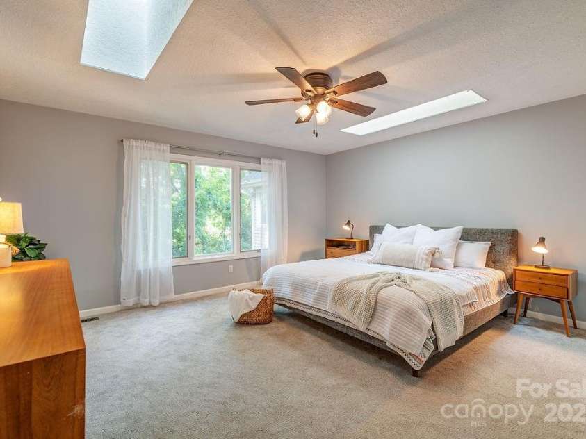 44 Samayoa Place, Asheville, NC 28806.  MLS# CAR4265145, YatesRealty ID 31121. 