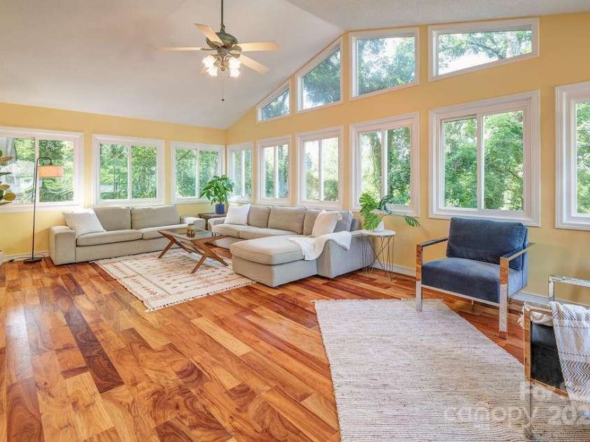 44 Samayoa Place, Asheville, NC 28806.  MLS# CAR4265145, YatesRealty ID 31121. 