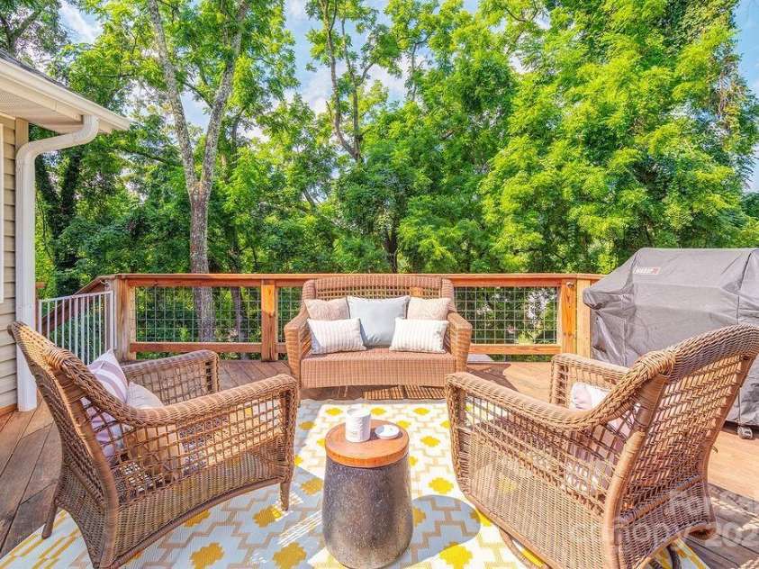 44 Samayoa Place, Asheville, NC 28806.  MLS# CAR4265145, YatesRealty ID 31121. 