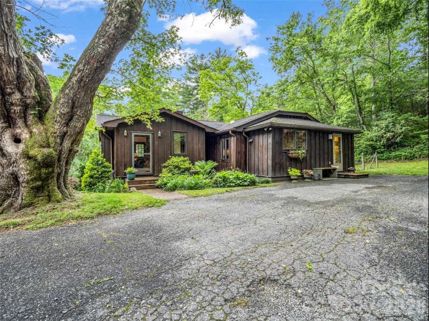 2212 Green River Road, Zirconia, NC 28790.  MLS# CAR4389873, YatesRealty ID 31122. 