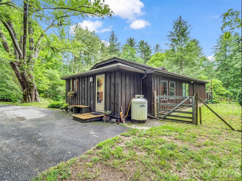2212 Green River Road, Zirconia, NC 28790.  MLS# CAR4389873, YatesRealty ID 31122. 
