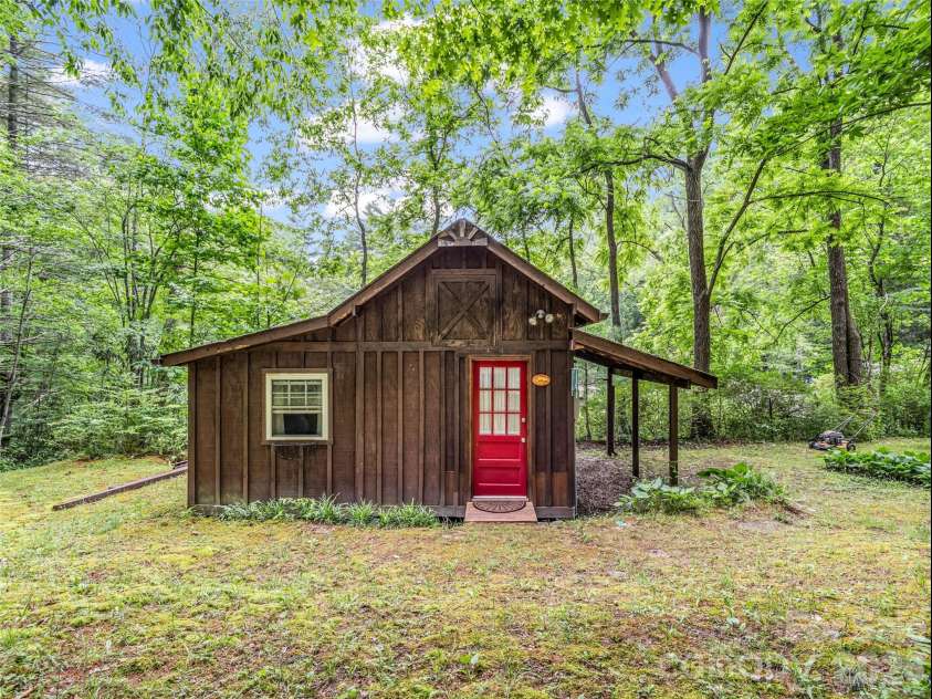 2212 Green River Road, Zirconia, NC 28790.  MLS# CAR4389873, YatesRealty ID 31122. 