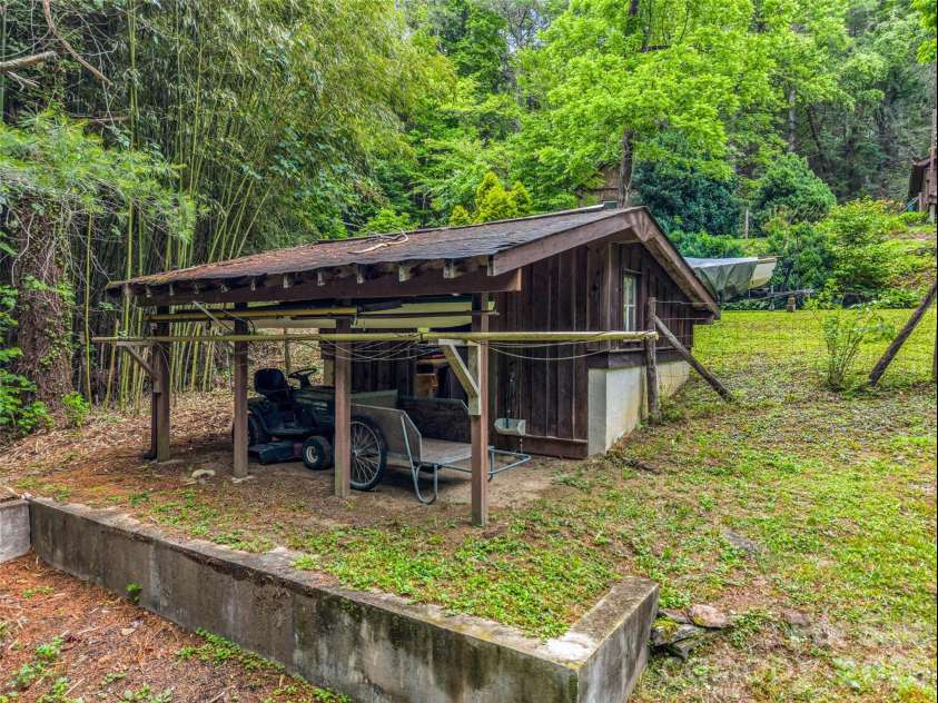 2212 Green River Road, Zirconia, NC 28790.  MLS# CAR4389873, YatesRealty ID 31122. 