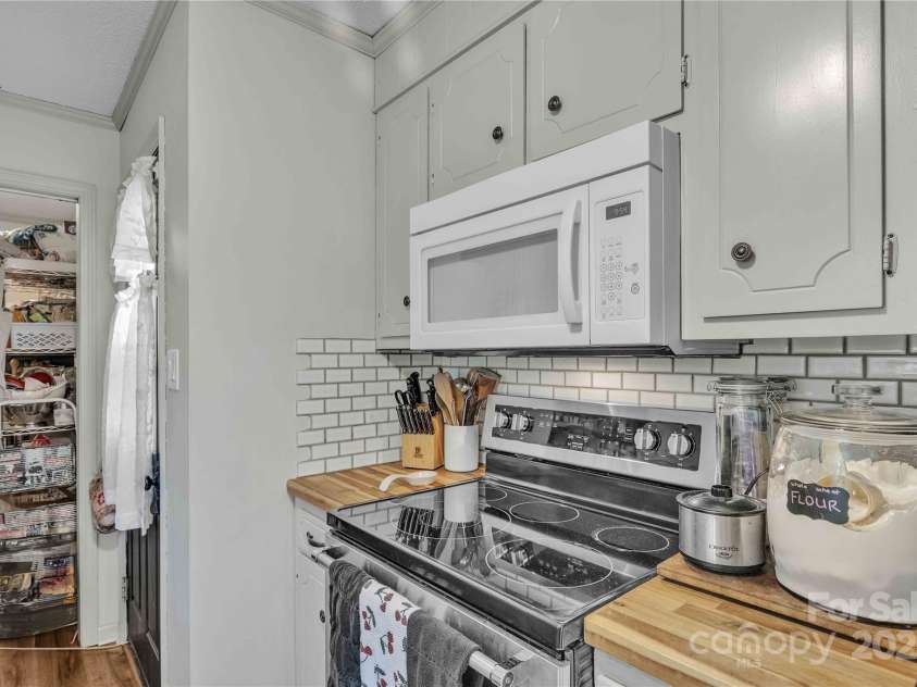 2598 Brookwood Road, Lincolnton, NC 28092.  MLS# CAR4279517, YatesRealty ID 31122. 