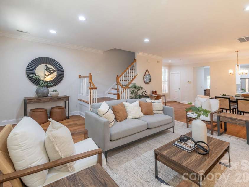 9323 Bonnie Briar Circle, Charlotte, NC 28277.  MLS# CAR4394337, YatesRealty ID 31123. 