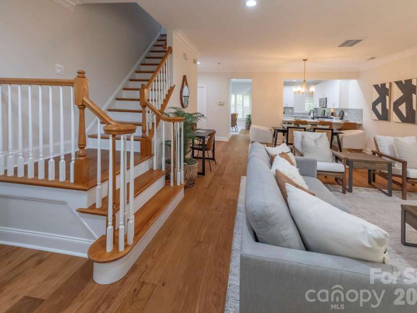 9323 Bonnie Briar Circle, Charlotte, NC 28277.  MLS# CAR4394337, YatesRealty ID 31123. 