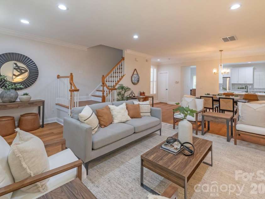 9323 Bonnie Briar Circle, Charlotte, NC 28277.  MLS# CAR4394337, YatesRealty ID 31123. 