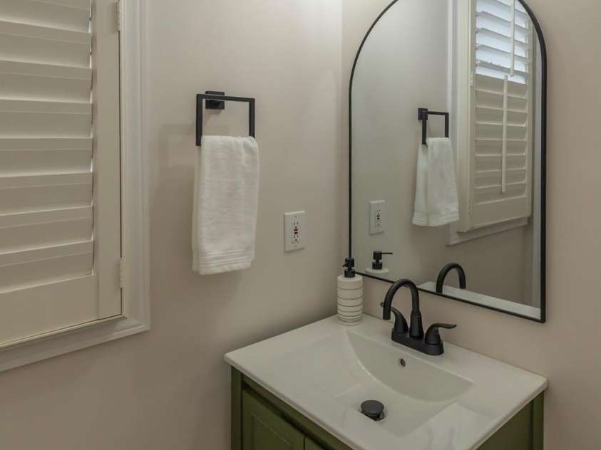 9323 Bonnie Briar Circle, Charlotte, NC 28277.  MLS# CAR4394337, YatesRealty ID 31123. 