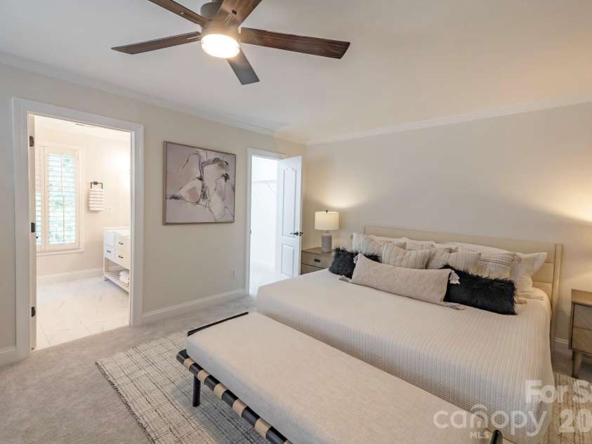 9323 Bonnie Briar Circle, Charlotte, NC 28277.  MLS# CAR4394337, YatesRealty ID 31123. 