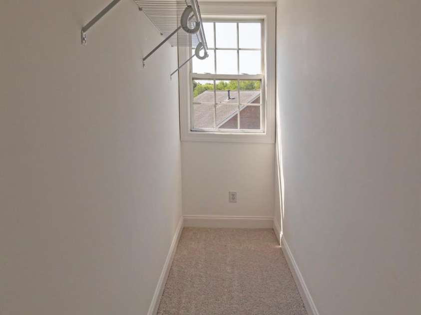 9323 Bonnie Briar Circle, Charlotte, NC 28277.  MLS# CAR4394337, YatesRealty ID 31123. 