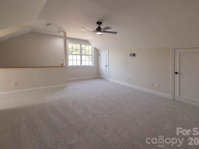 9323 Bonnie Briar Circle, Charlotte, NC 28277.  MLS# CAR4394337, YatesRealty ID 31123. 