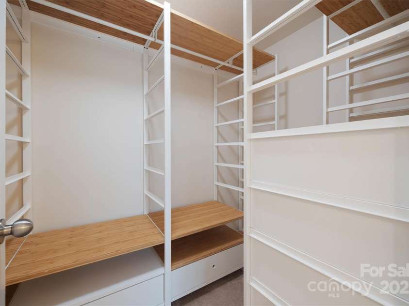 16928 Alydar Commons Lane, Charlotte, NC 28278.  MLS# CAR4289485, YatesRealty ID 31124. Walk-in closet in primary suite