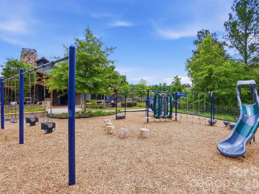 1210 Therns Ferry Drive, Fort Mill, SC 29708.  MLS# CAR4381419, YatesRealty ID 31126. 