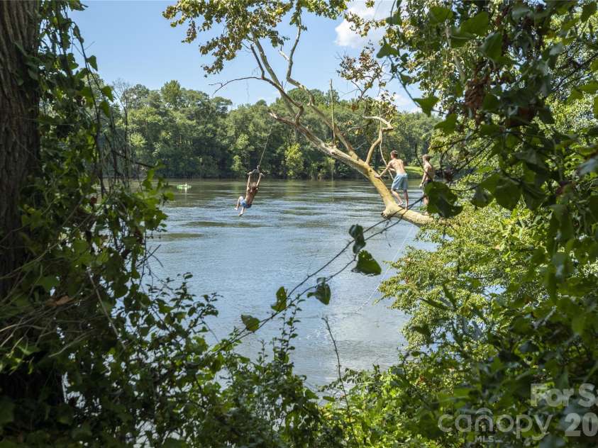 1210 Therns Ferry Drive, Fort Mill, SC 29708.  MLS# CAR4381419, YatesRealty ID 31126. 