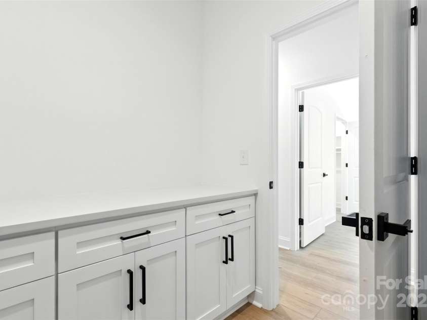 5795 Us 52 Highway, Salisbury, NC 28146.  MLS# CAR4279797, YatesRealty ID 31126. 