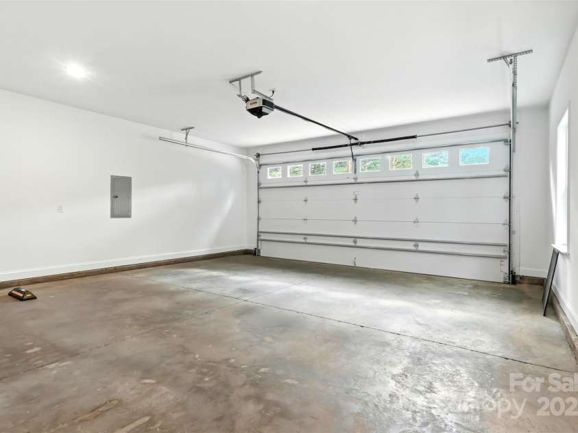 5795 Us 52 Highway, Salisbury, NC 28146.  MLS# CAR4279797, YatesRealty ID 31126. 