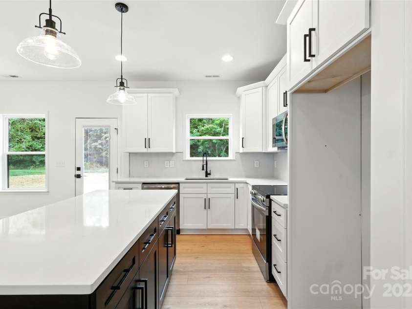 5795 Us 52 Highway, Salisbury, NC 28146.  MLS# CAR4279797, YatesRealty ID 31126. 