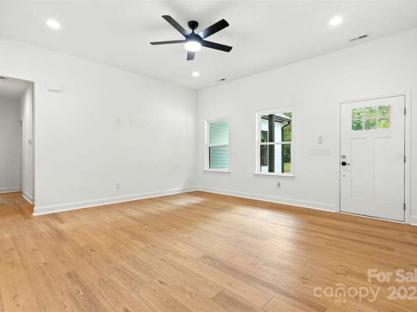 5795 Us 52 Highway, Salisbury, NC 28146.  MLS# CAR4279797, YatesRealty ID 31126. 