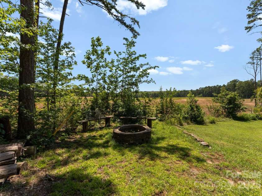 11501 Trails End Lane, Huntersville, NC 28078.  MLS# CAR4284861, YatesRealty ID 31127. 