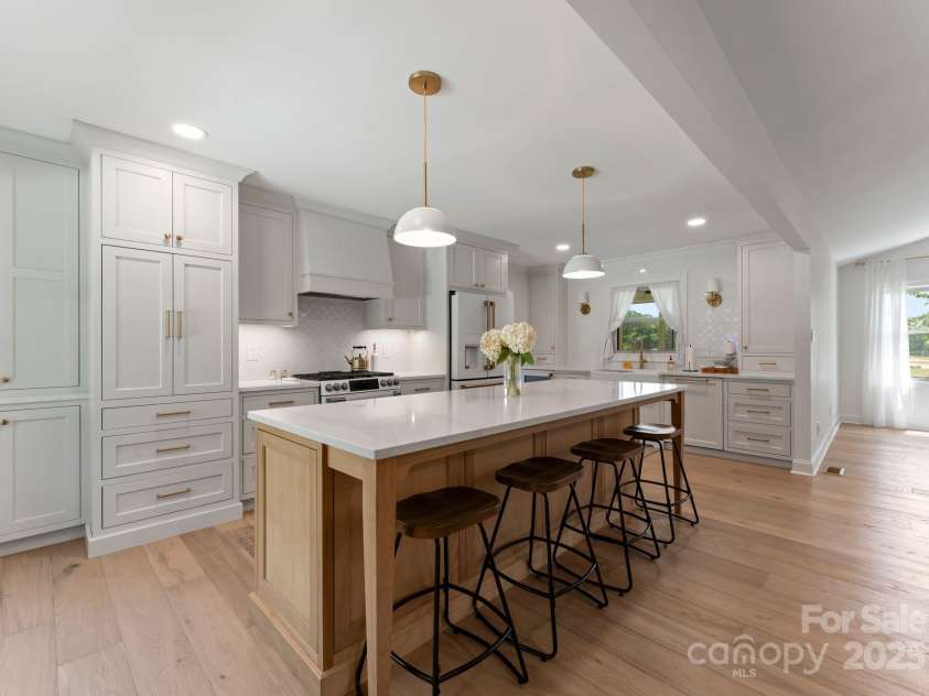 11501 Trails End Lane, Huntersville, NC 28078.  MLS# CAR4284861, YatesRealty ID 31127. 
