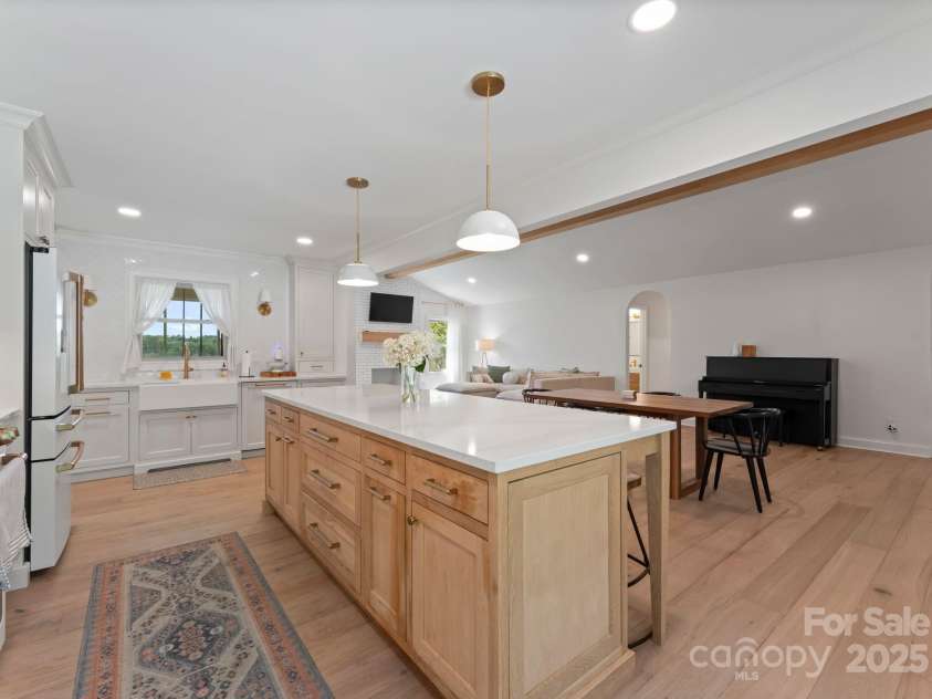 11501 Trails End Lane, Huntersville, NC 28078.  MLS# CAR4284861, YatesRealty ID 31127. 