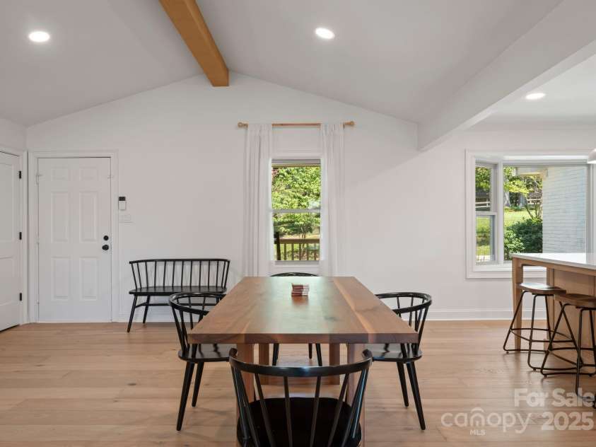 11501 Trails End Lane, Huntersville, NC 28078.  MLS# CAR4284861, YatesRealty ID 31127. 