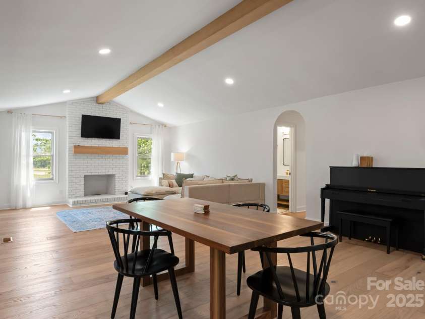 11501 Trails End Lane, Huntersville, NC 28078.  MLS# CAR4284861, YatesRealty ID 31127. 