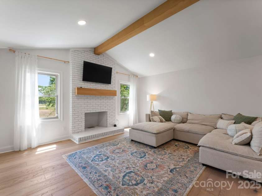 11501 Trails End Lane, Huntersville, NC 28078.  MLS# CAR4284861, YatesRealty ID 31127. 