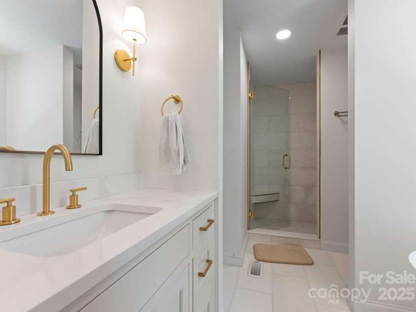 11501 Trails End Lane, Huntersville, NC 28078.  MLS# CAR4284861, YatesRealty ID 31127. 