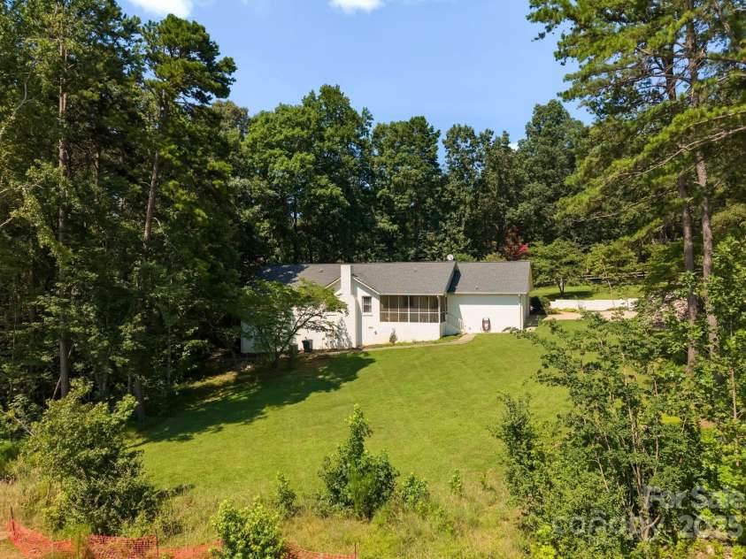 11501 Trails End Lane, Huntersville, NC 28078.  MLS# CAR4284861, YatesRealty ID 31127. 