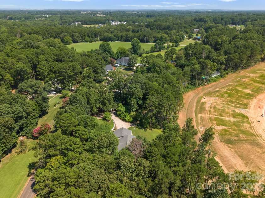 11501 Trails End Lane, Huntersville, NC 28078.  MLS# CAR4284861, YatesRealty ID 31127. 