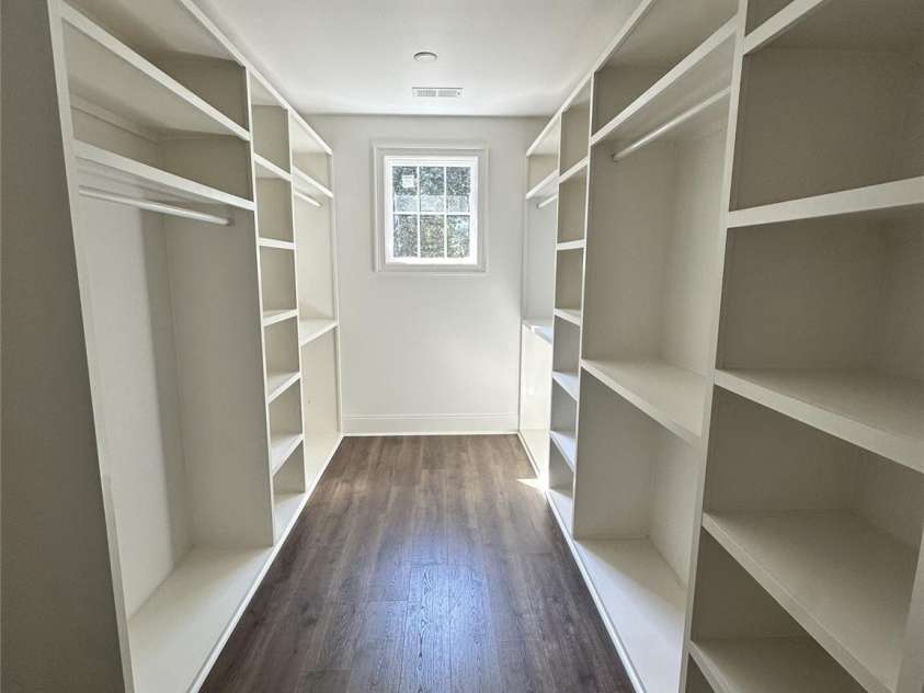 3421 Zelda Lane, Matthews, NC 28105.  MLS# CAR4386063, YatesRealty ID 31127. 