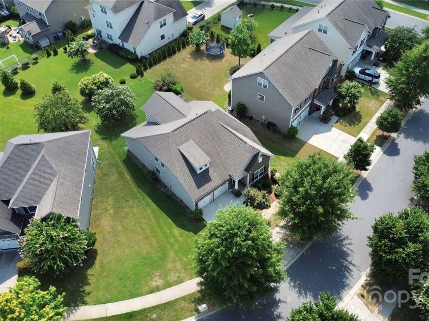 3818 Franklin Meadows Drive, Matthews, NC 28105.  MLS# CAR4288289, YatesRealty ID 31128. 