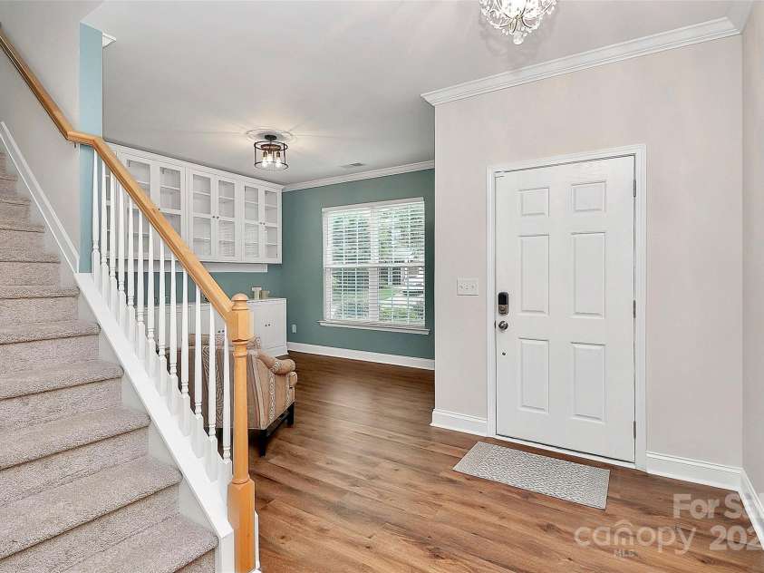 3818 Franklin Meadows Drive, Matthews, NC 28105.  MLS# CAR4288289, YatesRealty ID 31128. 