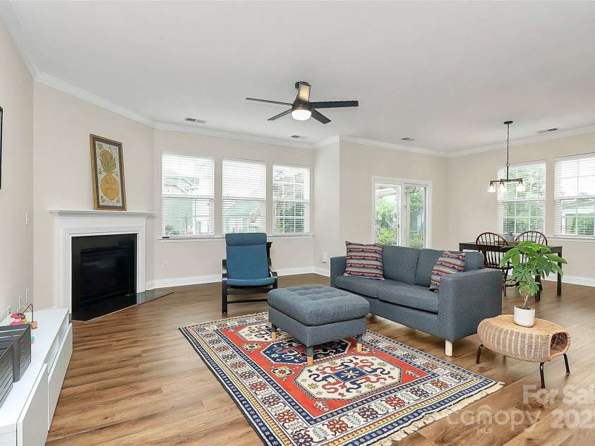 3818 Franklin Meadows Drive, Matthews, NC 28105.  MLS# CAR4288289, YatesRealty ID 31128. 