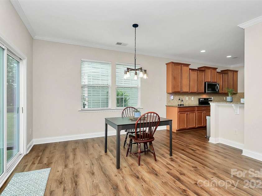 3818 Franklin Meadows Drive, Matthews, NC 28105.  MLS# CAR4288289, YatesRealty ID 31128. 