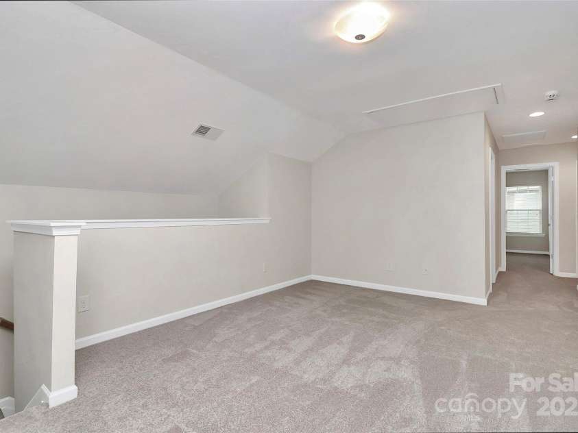 3818 Franklin Meadows Drive, Matthews, NC 28105.  MLS# CAR4288289, YatesRealty ID 31128. 