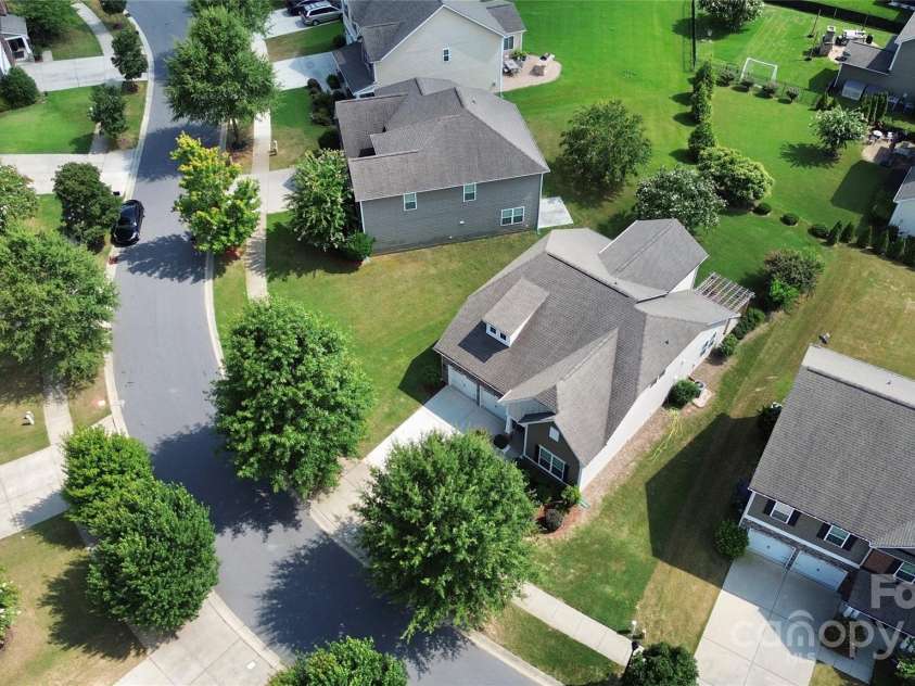 3818 Franklin Meadows Drive, Matthews, NC 28105.  MLS# CAR4288289, YatesRealty ID 31128. 