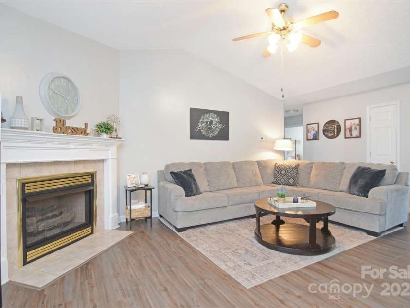 115 Cloister Drive, Mocksville, NC 27028.  MLS# CAR4286653, YatesRealty ID 31129. 