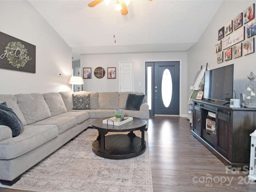 115 Cloister Drive, Mocksville, NC 27028.  MLS# CAR4286653, YatesRealty ID 31129. 