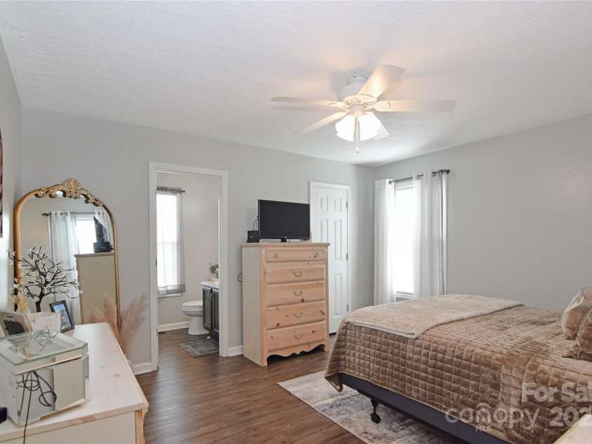 115 Cloister Drive, Mocksville, NC 27028.  MLS# CAR4286653, YatesRealty ID 31129. 