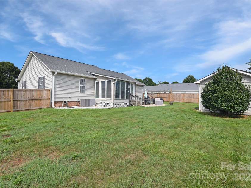 115 Cloister Drive, Mocksville, NC 27028.  MLS# CAR4286653, YatesRealty ID 31129. 