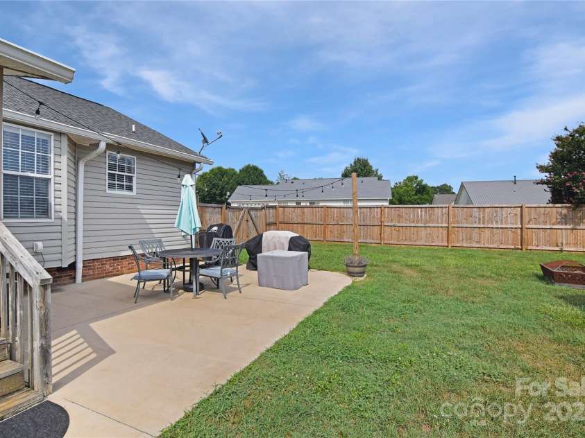 115 Cloister Drive, Mocksville, NC 27028.  MLS# CAR4286653, YatesRealty ID 31129. 