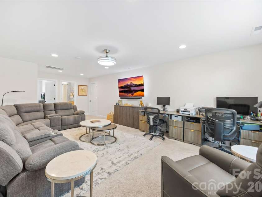 1368 Cedardale Lane, Denver, NC 28037.  MLS# CAR4391395, YatesRealty ID 31129. Large Loft Space