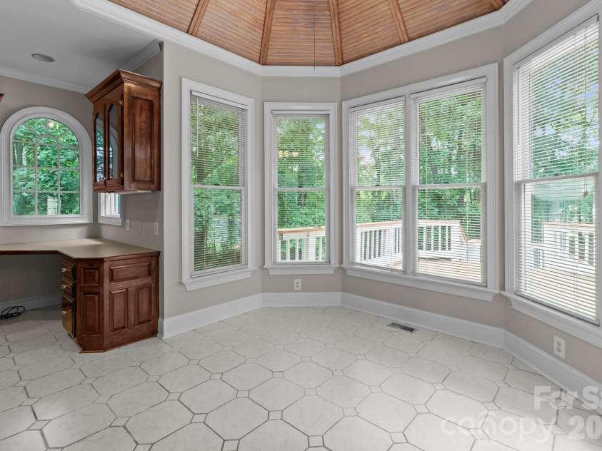 165 Futrell Landing, New London, NC 28127.  MLS# CAR4270602, YatesRealty ID 3113. Breakfast Nook