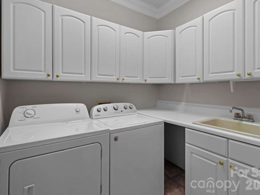 165 Futrell Landing, New London, NC 28127.  MLS# CAR4270602, YatesRealty ID 3113. Laundry Room with sink