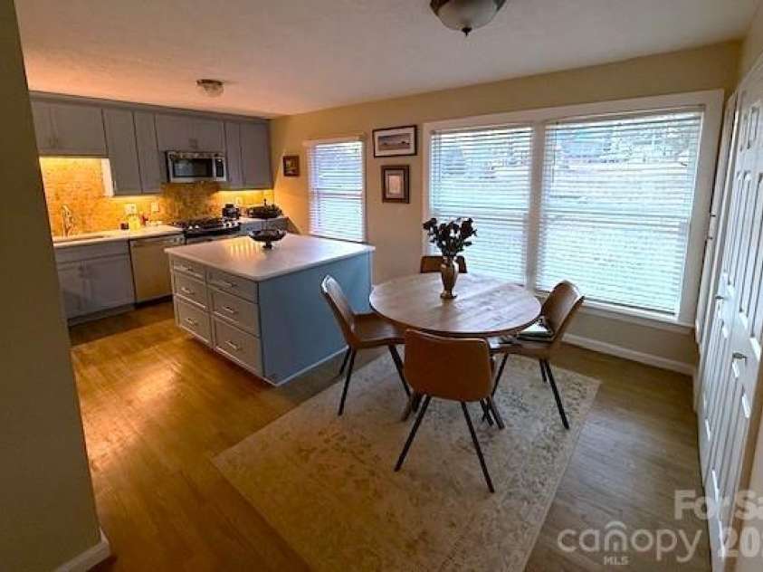 20139 Rainbow Circle, Cornelius, NC 28031.  MLS# CAR4354765, YatesRealty ID 3113. 