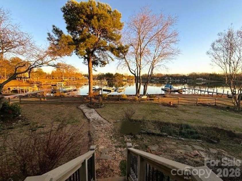 20139 Rainbow Circle, Cornelius, NC 28031.  MLS# CAR4354765, YatesRealty ID 3113. 